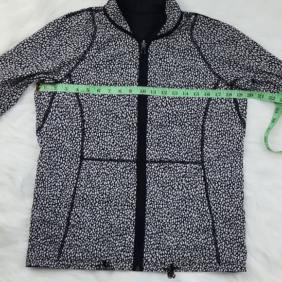 Lululemon Fast Track Reversible Zip-up Jacket Black White Women's size 6‎ - Picture 13 of 15